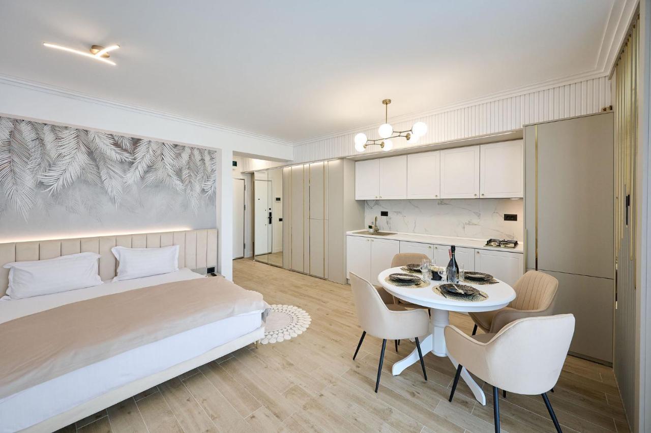 Seaview Luxury Studio In Infinity Beach Resort Mamaia Εξωτερικό φωτογραφία
