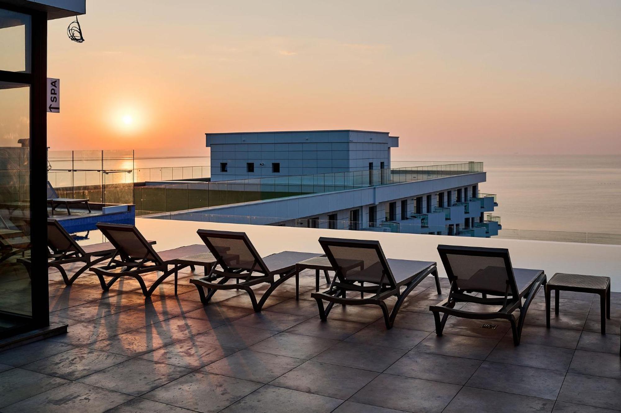 Seaview Luxury Studio In Infinity Beach Resort Mamaia Εξωτερικό φωτογραφία
